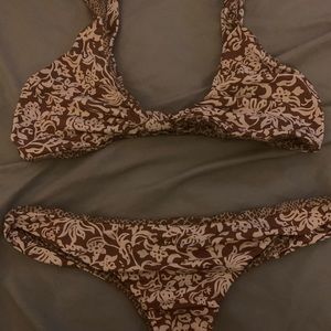 Acacia brown batik